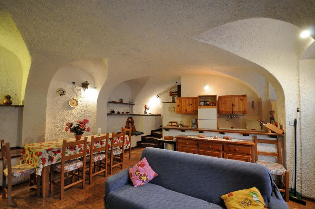Casa Anna Villa Pieve Di Ledro Room photo